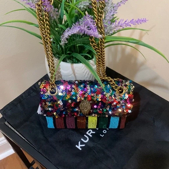 Kurt Geiger London Mini Kensington Sequin Crossbody Bag
KURT GEIGER LONDON - Picture 13 of 15